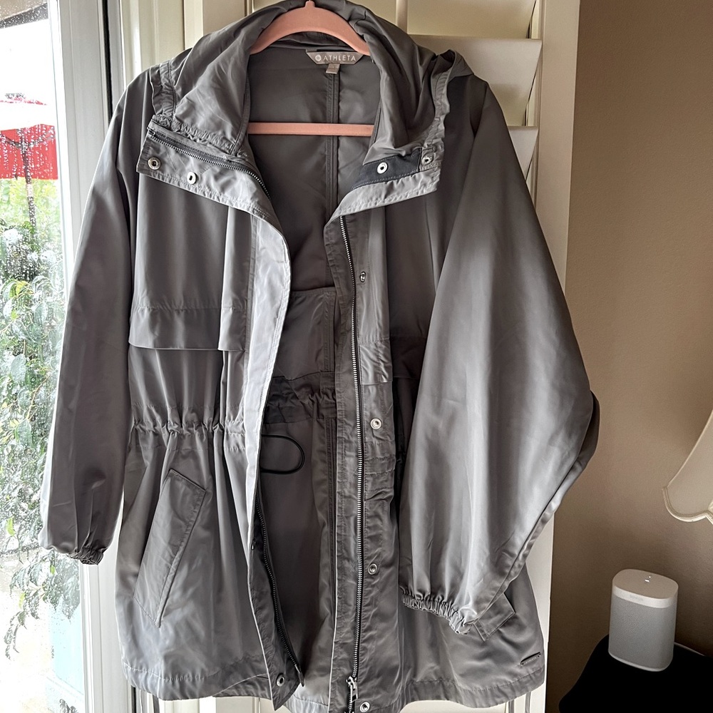 Athleta lightweight rain jacket